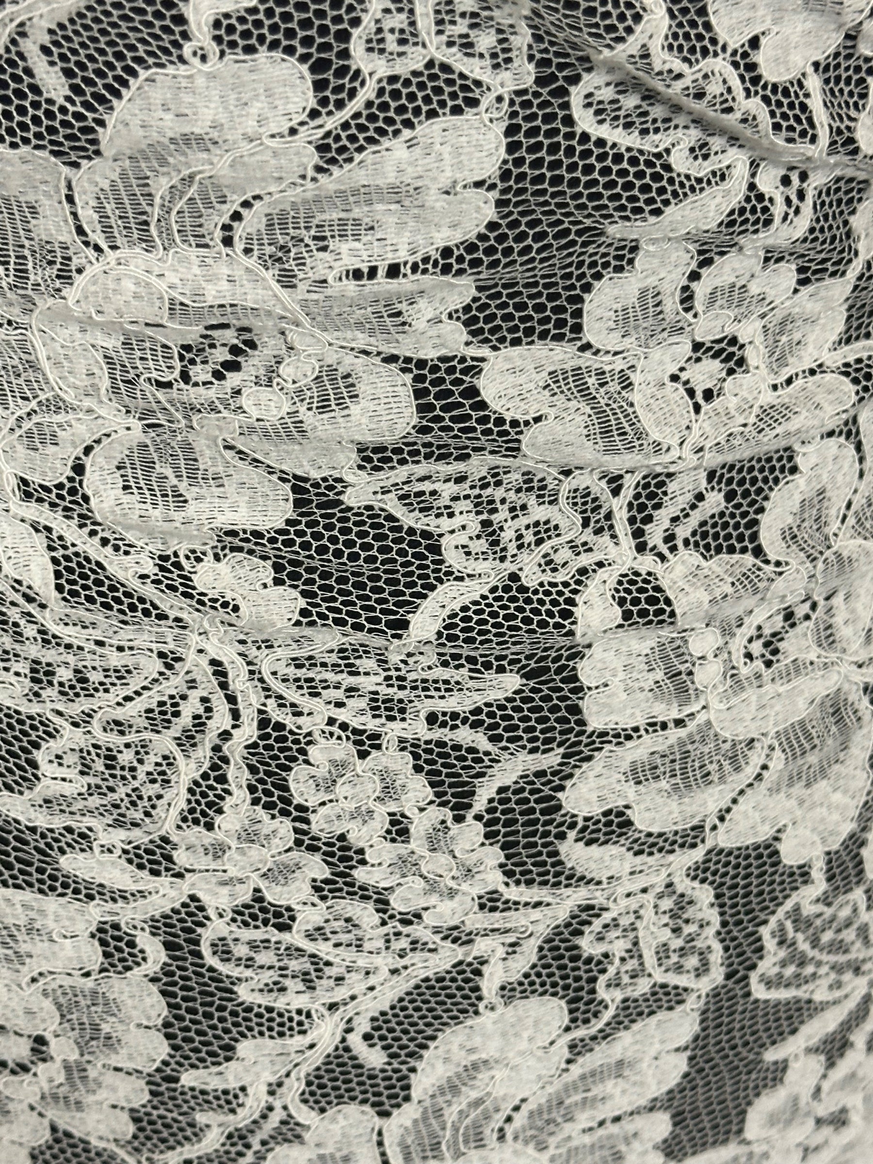 Bordure en dentelle Chantilly ivoire à cordon - Grusso