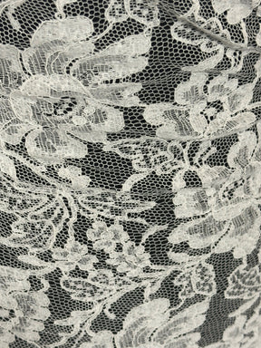 Bordure en dentelle Chantilly ivoire à cordon - Grusso