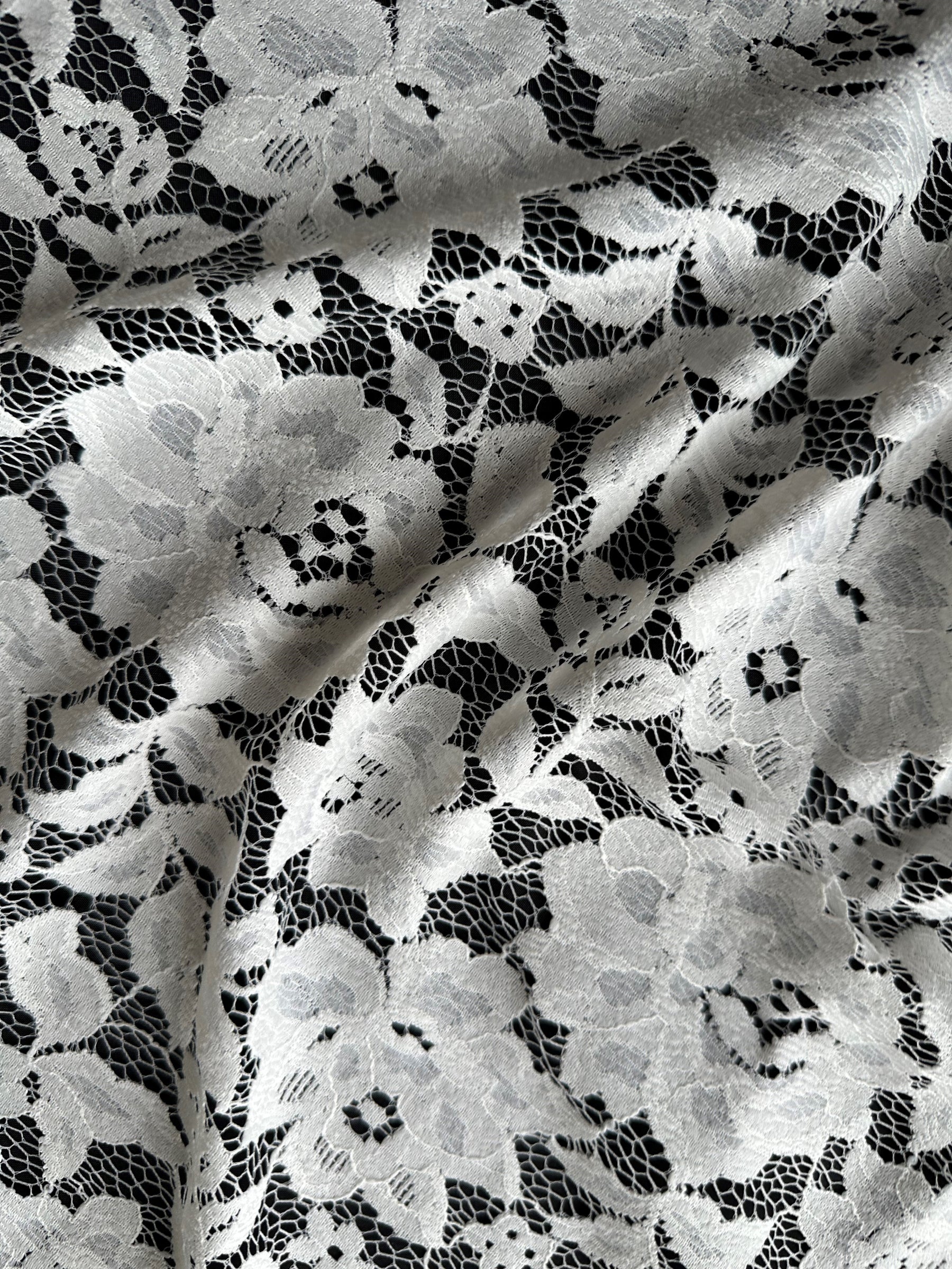 Dentelle Raschel ivoire - Jenica