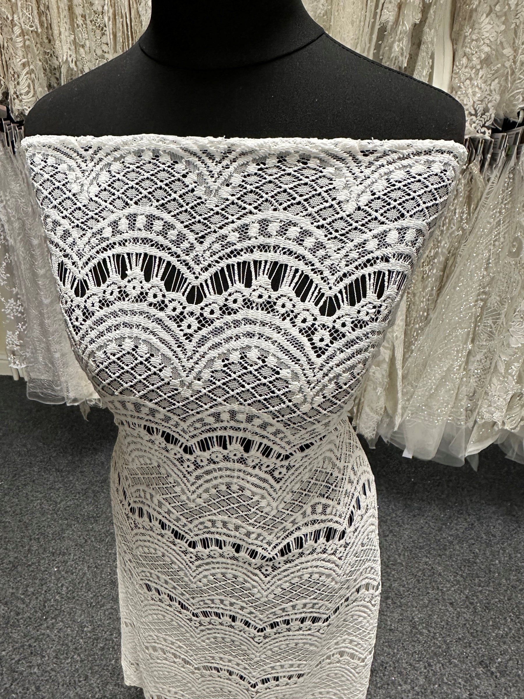 Dentelle Raschel ivoire - Catane