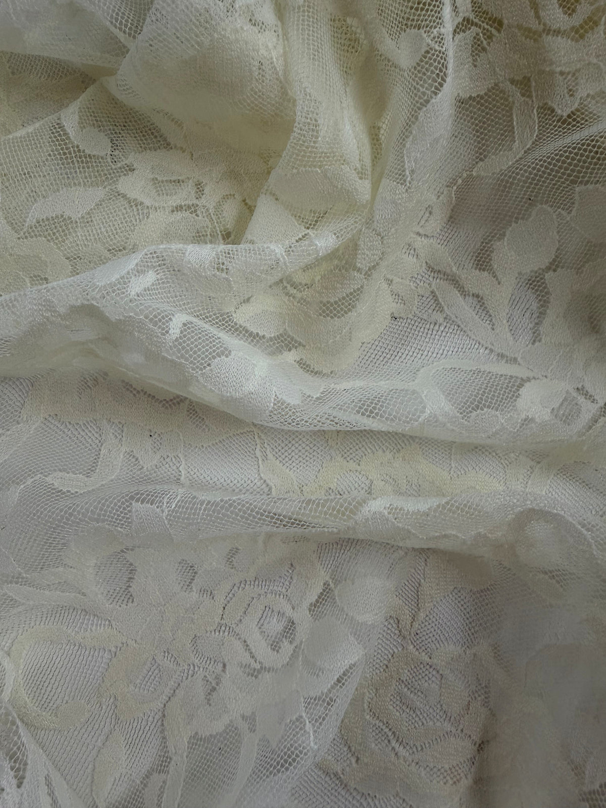 Dentelle extensible de couleur champagne Raschel – Matina