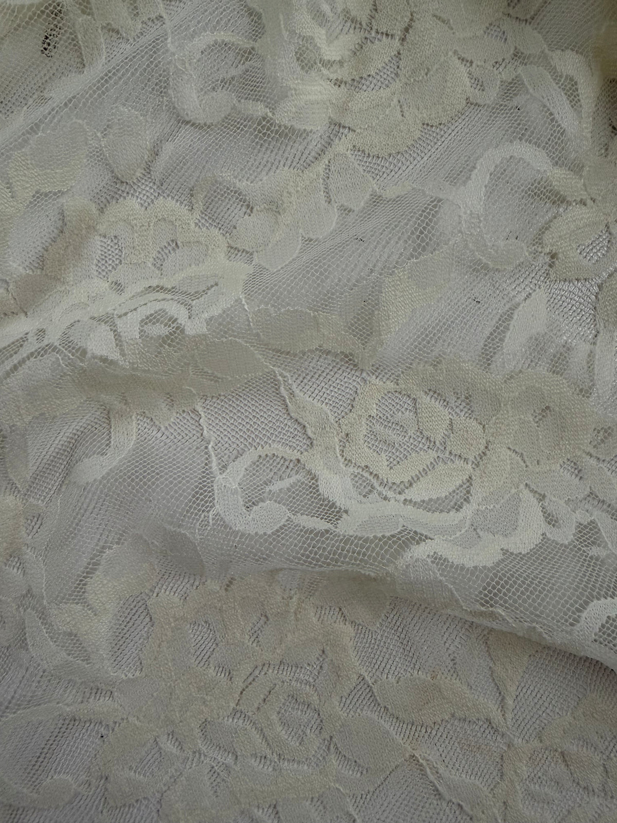 Dentelle extensible de couleur champagne Raschel – Matina