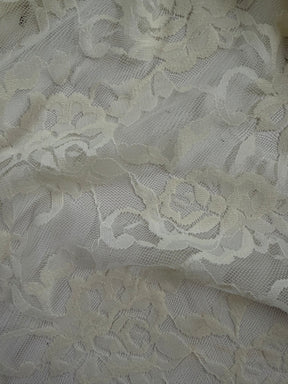 Dentelle extensible de couleur champagne Raschel – Matina