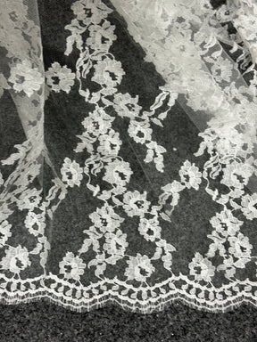 Dentelle Chantilly ivoire - Col rond