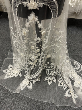 Dentelle Perlée Ivoire – Simone