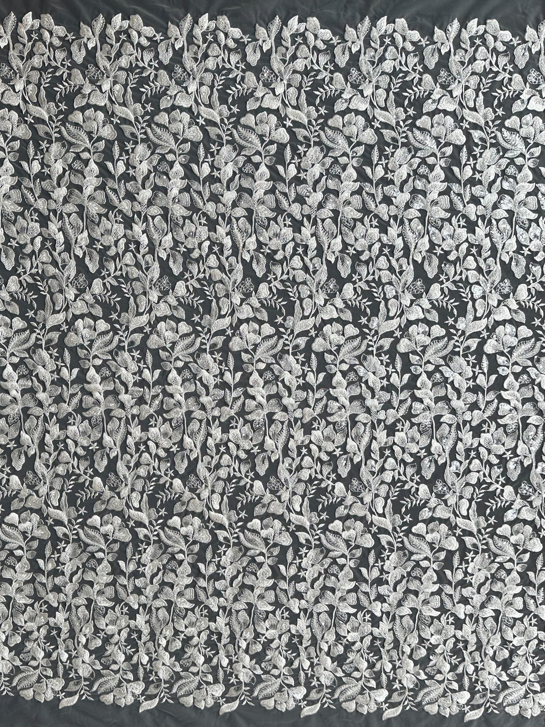 Dentelle brodée de perles ivoire - Cheney