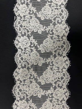 Bordure en dentelle ivoire - Calix