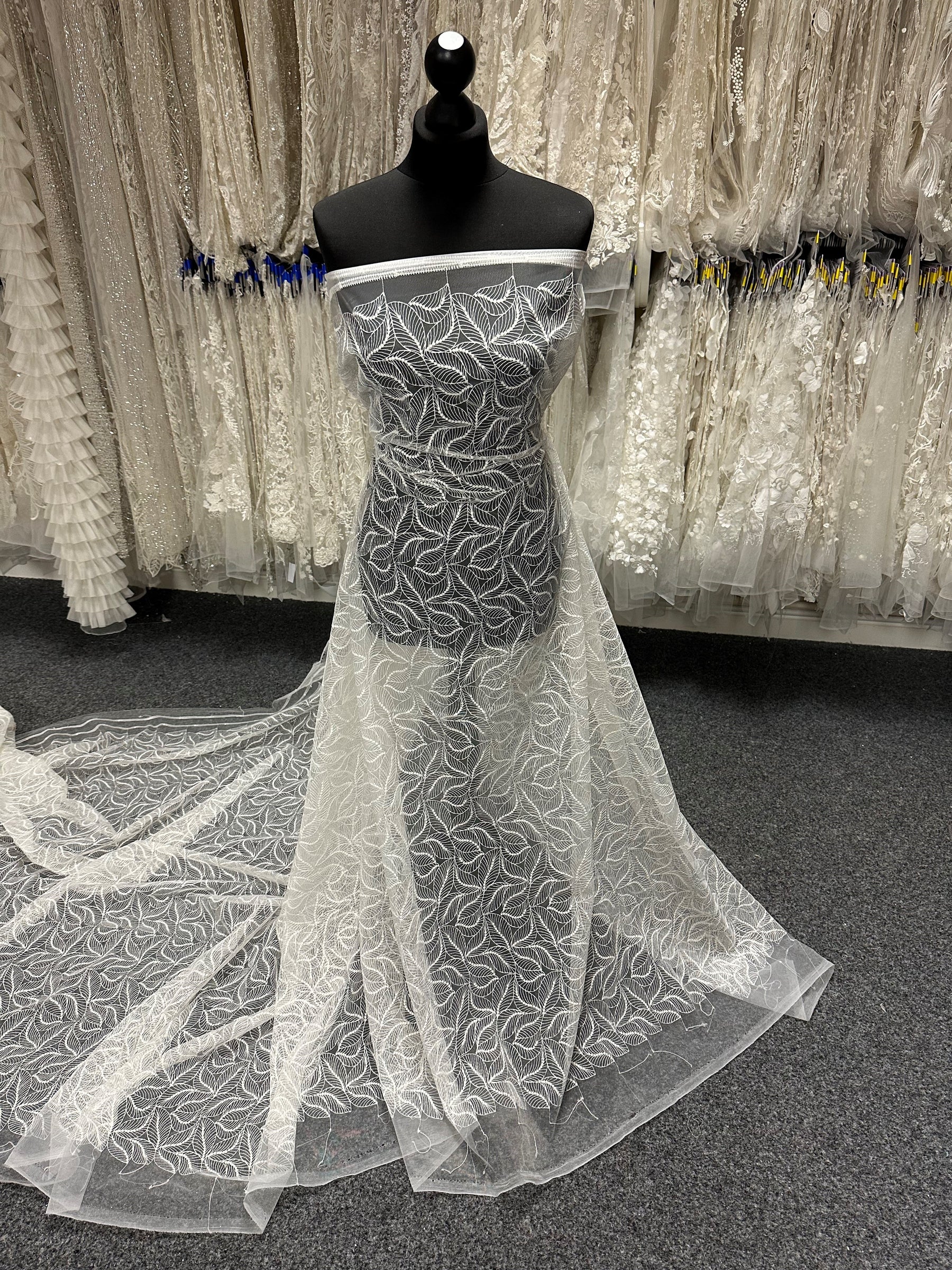 Dentelle Raschel ivoire - Senorita 