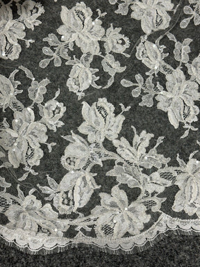 Dentelle de Chantilly ornée d'ivoire - Henri