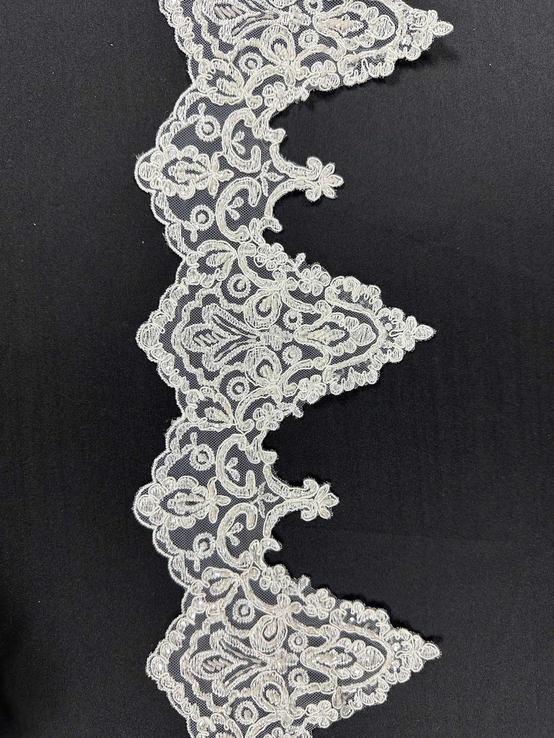Bordure en dentelle perlée ivoire - Ziggourat