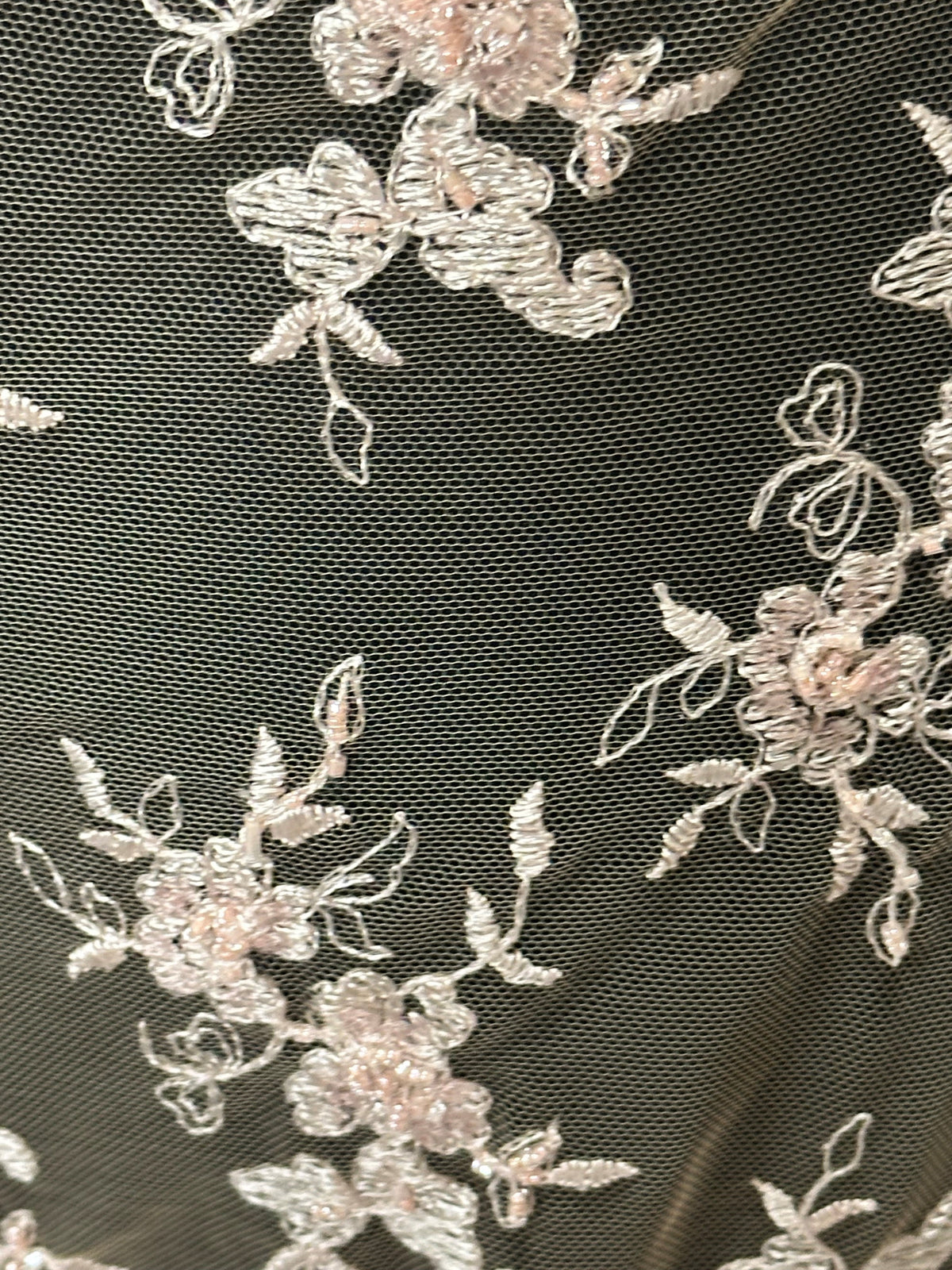 Dentelle perlée couleur chair - Sappy