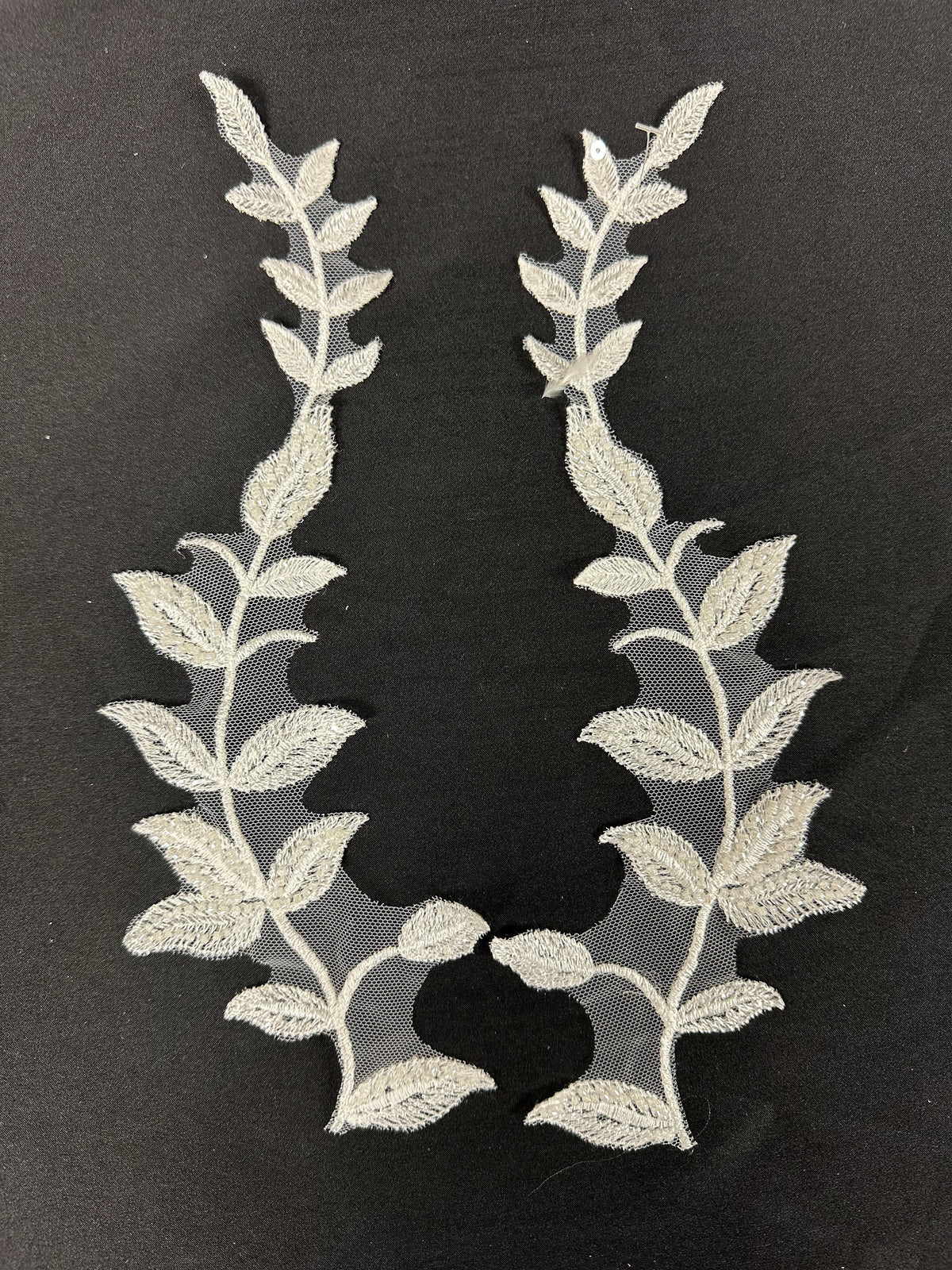 Appliques en dentelle brodée de perles ivoire - Dudgeon