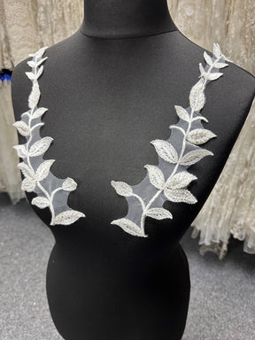 Appliques en dentelle brodée de perles ivoire - Dudgeon