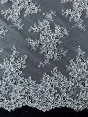 Dentelle cordée ivoire – Professeur