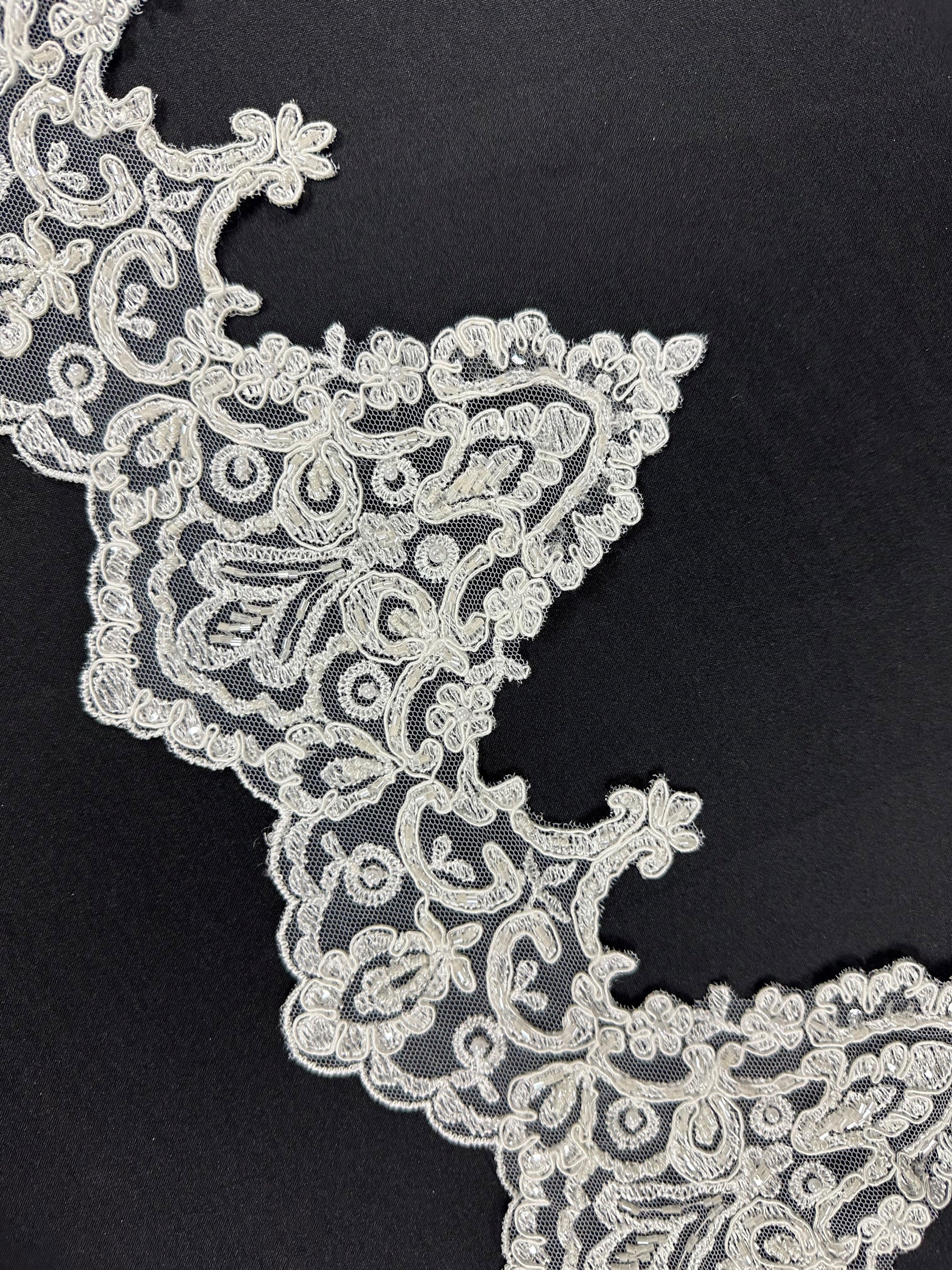 Bordure en dentelle perlée ivoire - Ziggourat