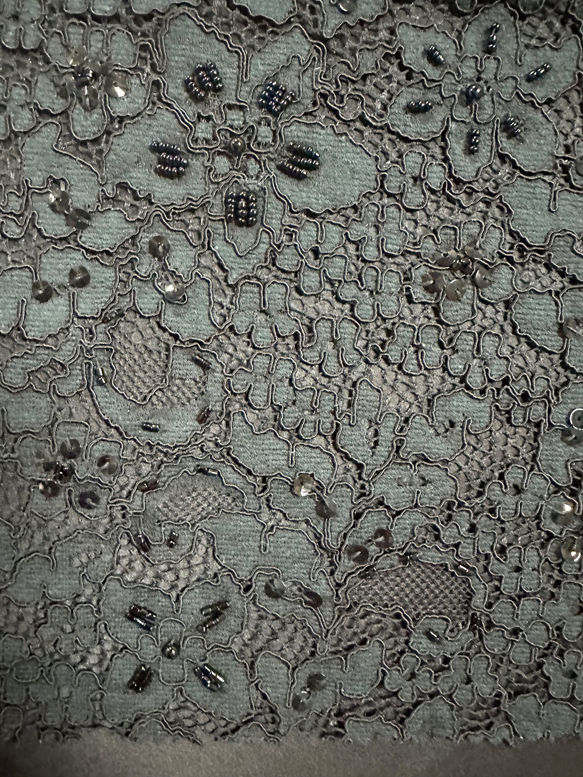 Dentelle noire perlée et cordée - Autriche