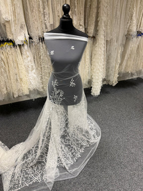 Dentelle brodée de sequins ivoire - EB3043