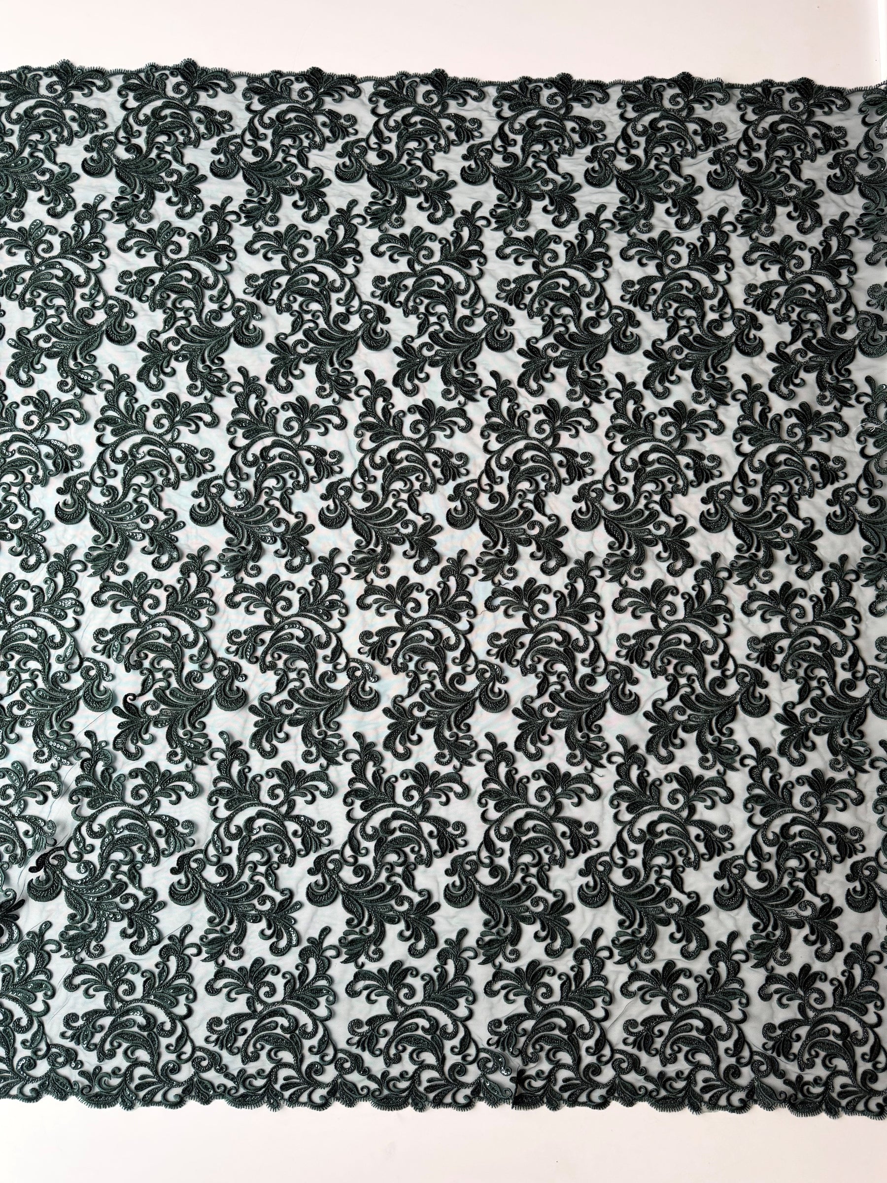 Tulle brodé de perles Hunter - EB1069
