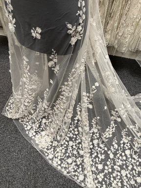 Tulle ivoire brodé de perles 3D - EB1094