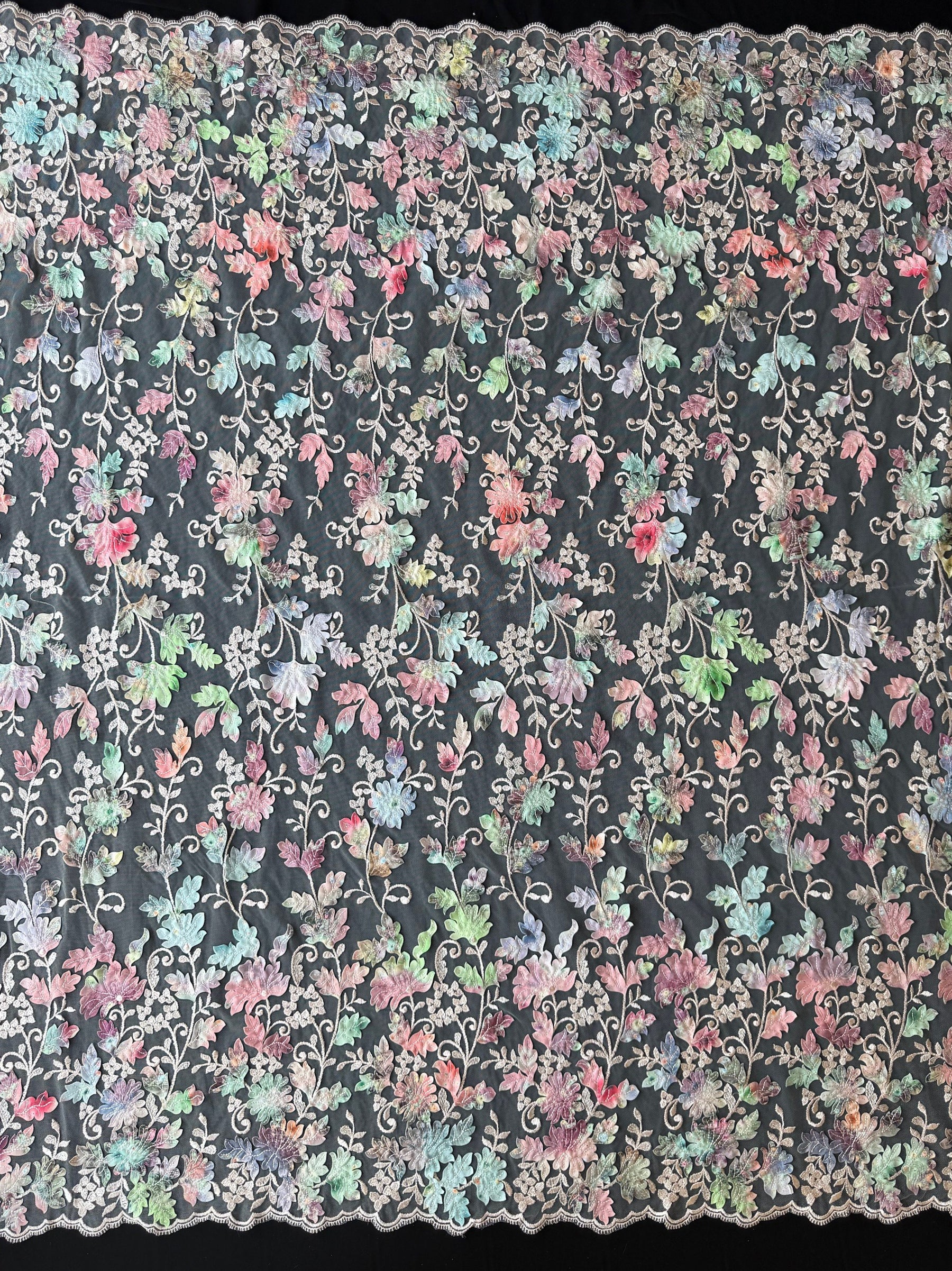 Tulle à sequins brodés ivoire/multicolore - EB3007