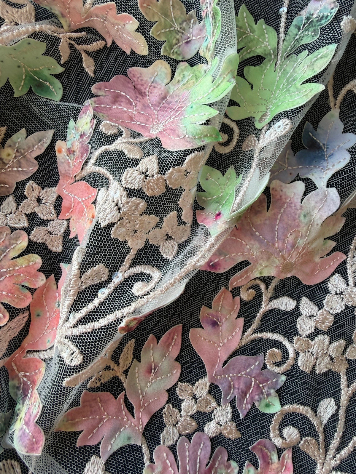 Tulle à sequins brodés ivoire/multicolore - EB3007