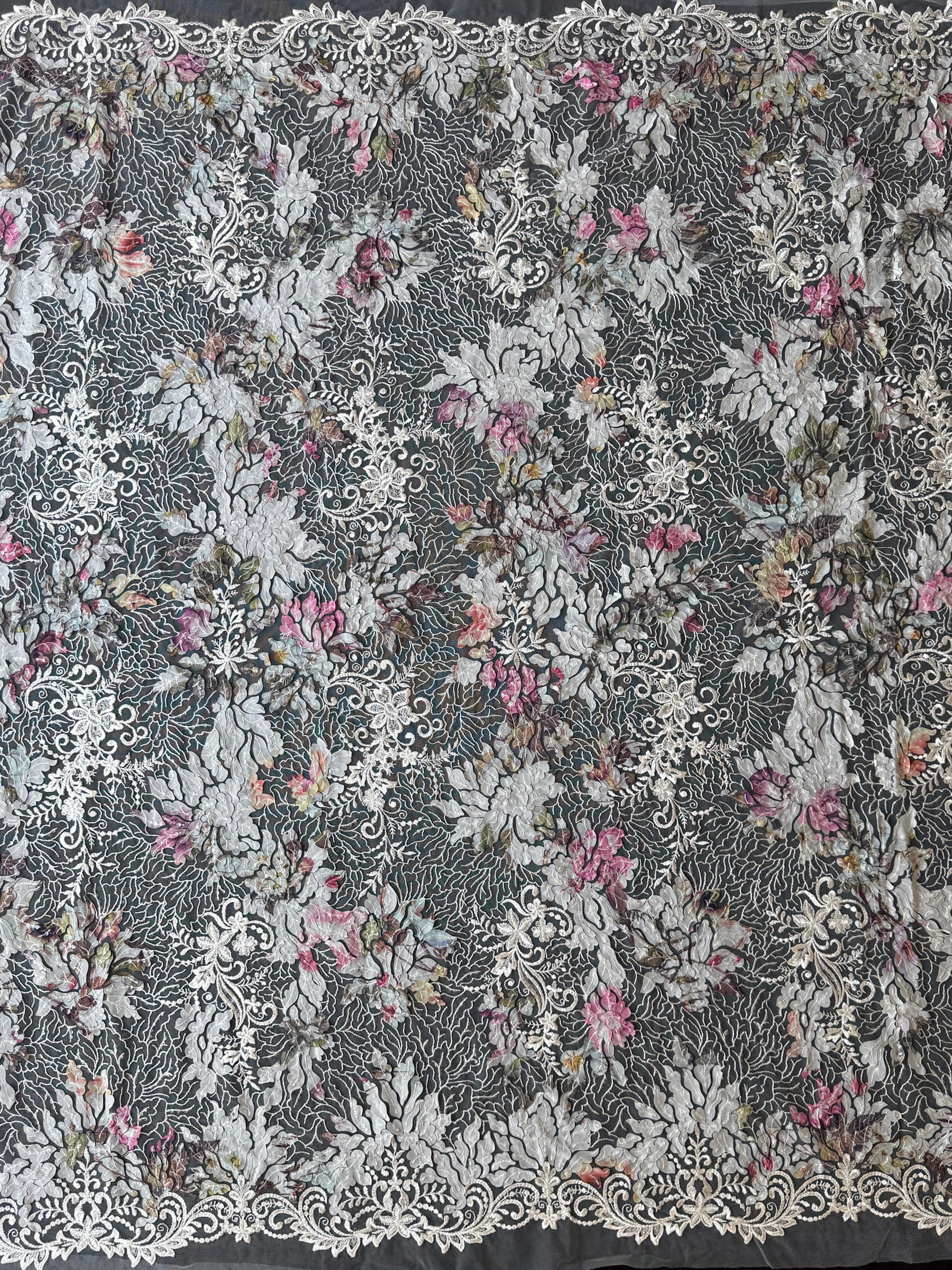 Tulle imprimé à sequins ivoire – EB3010