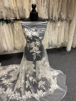 Dentelle brodée de sequins ivoire - EB3044