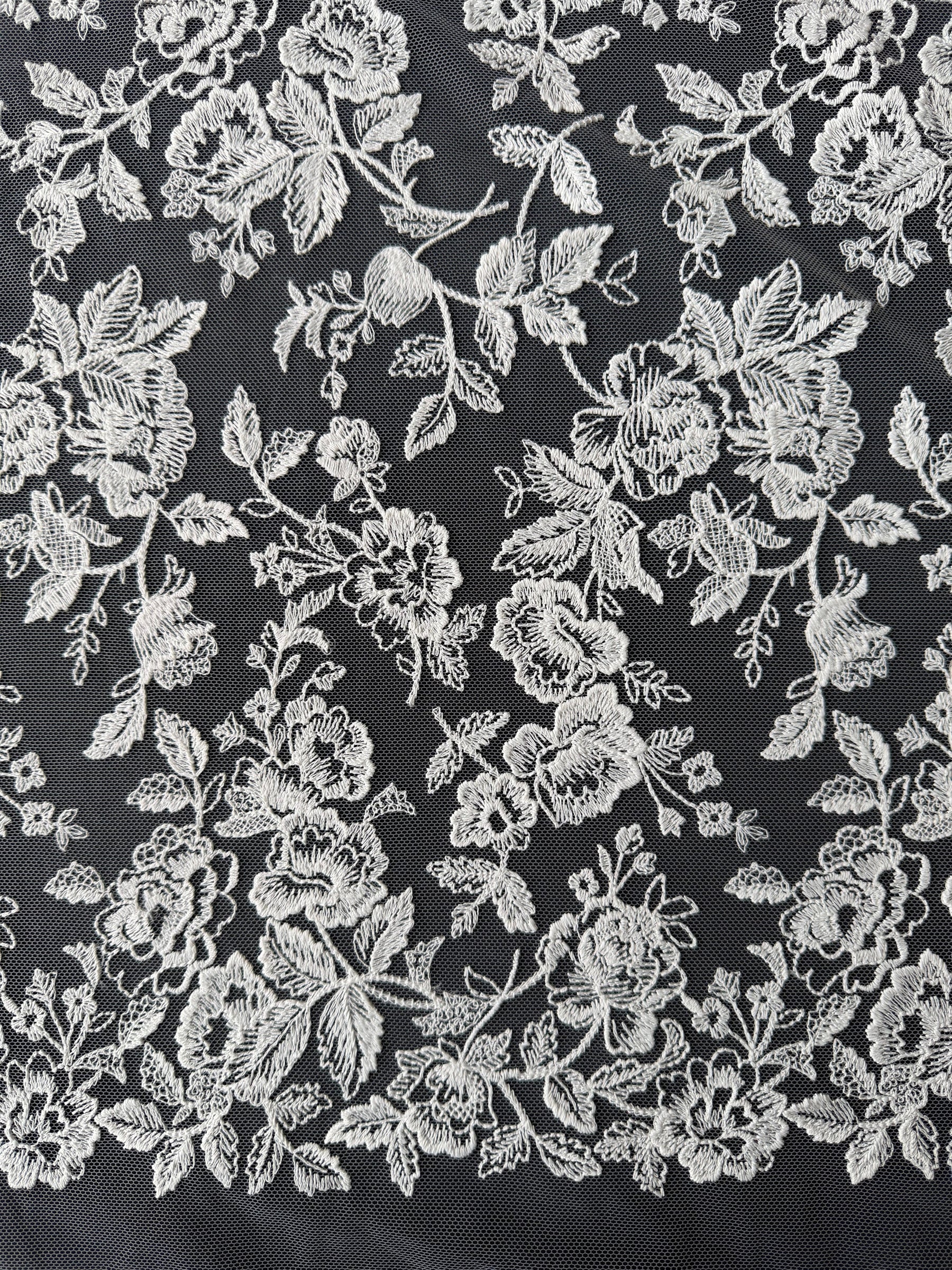 Dentelle brodée ivoire - EB5045 