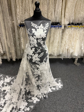 Dentelle brodée avec cordonnet ivoire italien - Elfin