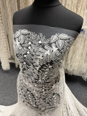 Dentelle brodée ivoire – Indispensable