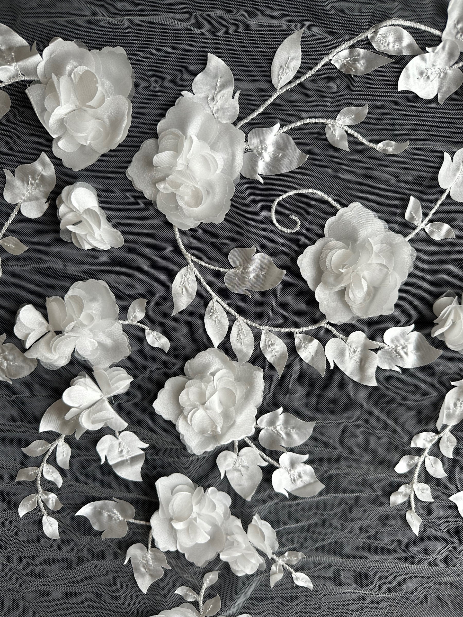 Dentelle florale 3D ivoire - Helzel