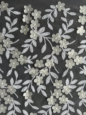 Dentelle brodée ivoire 3D – Finch