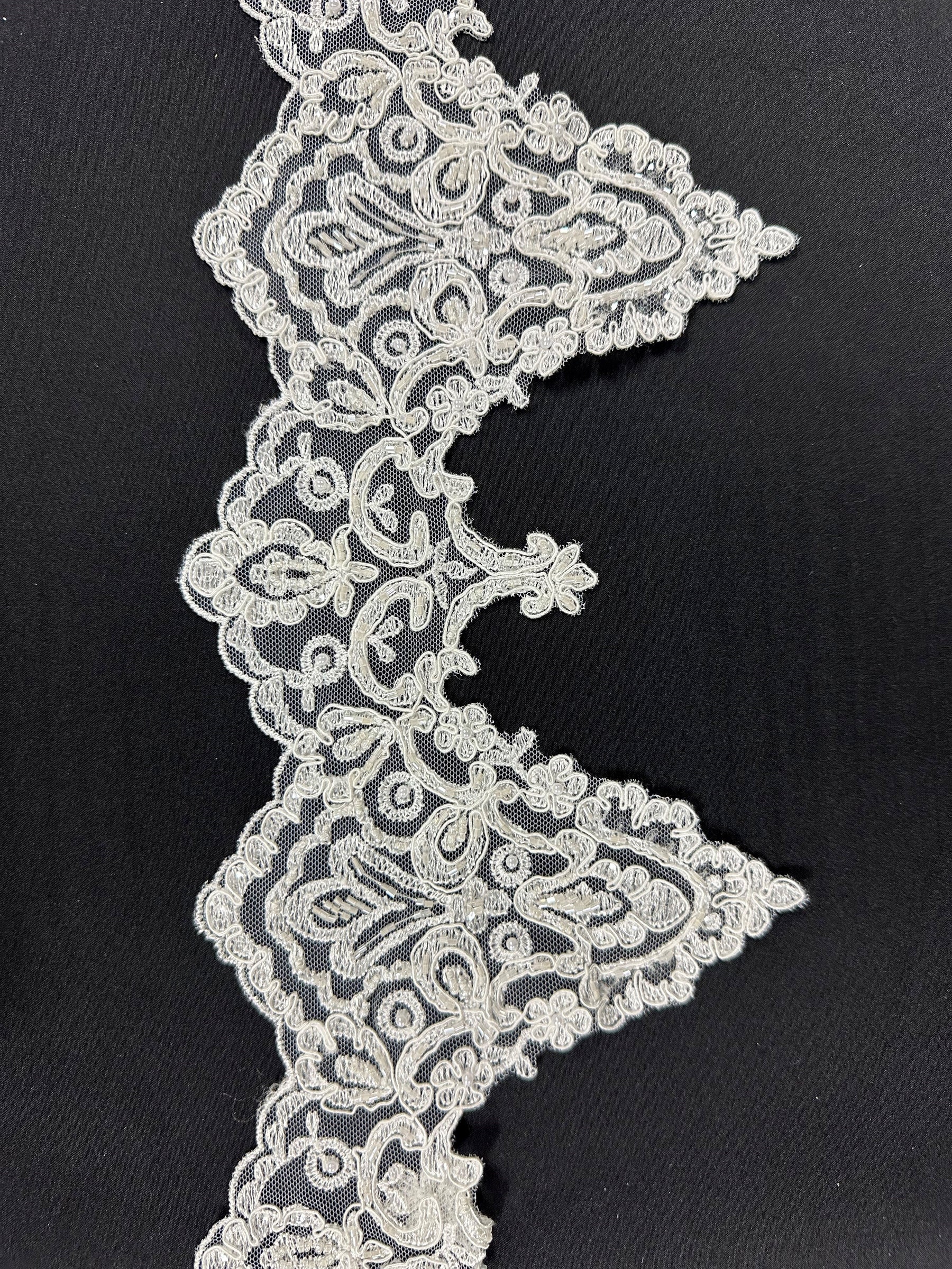 Bordure en dentelle perlée ivoire - Zorb