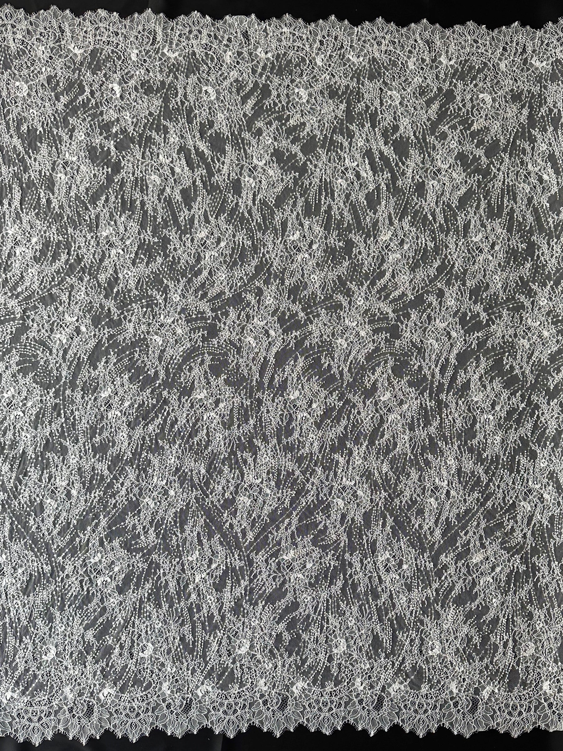 Dentelle ivoire à cordons et sequins - Cappie