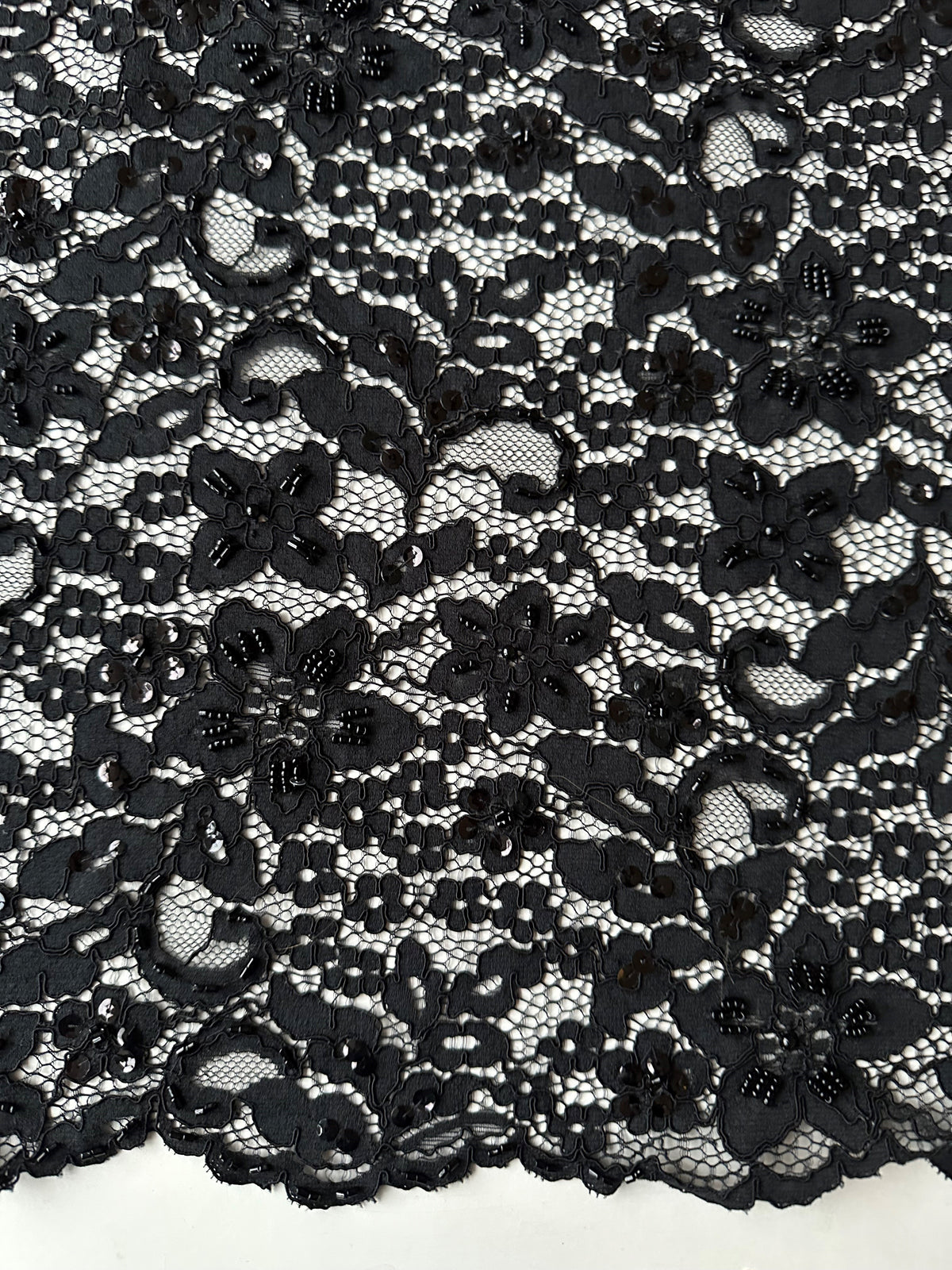 Dentelle noire perlée et cordée - Annabel (CF)