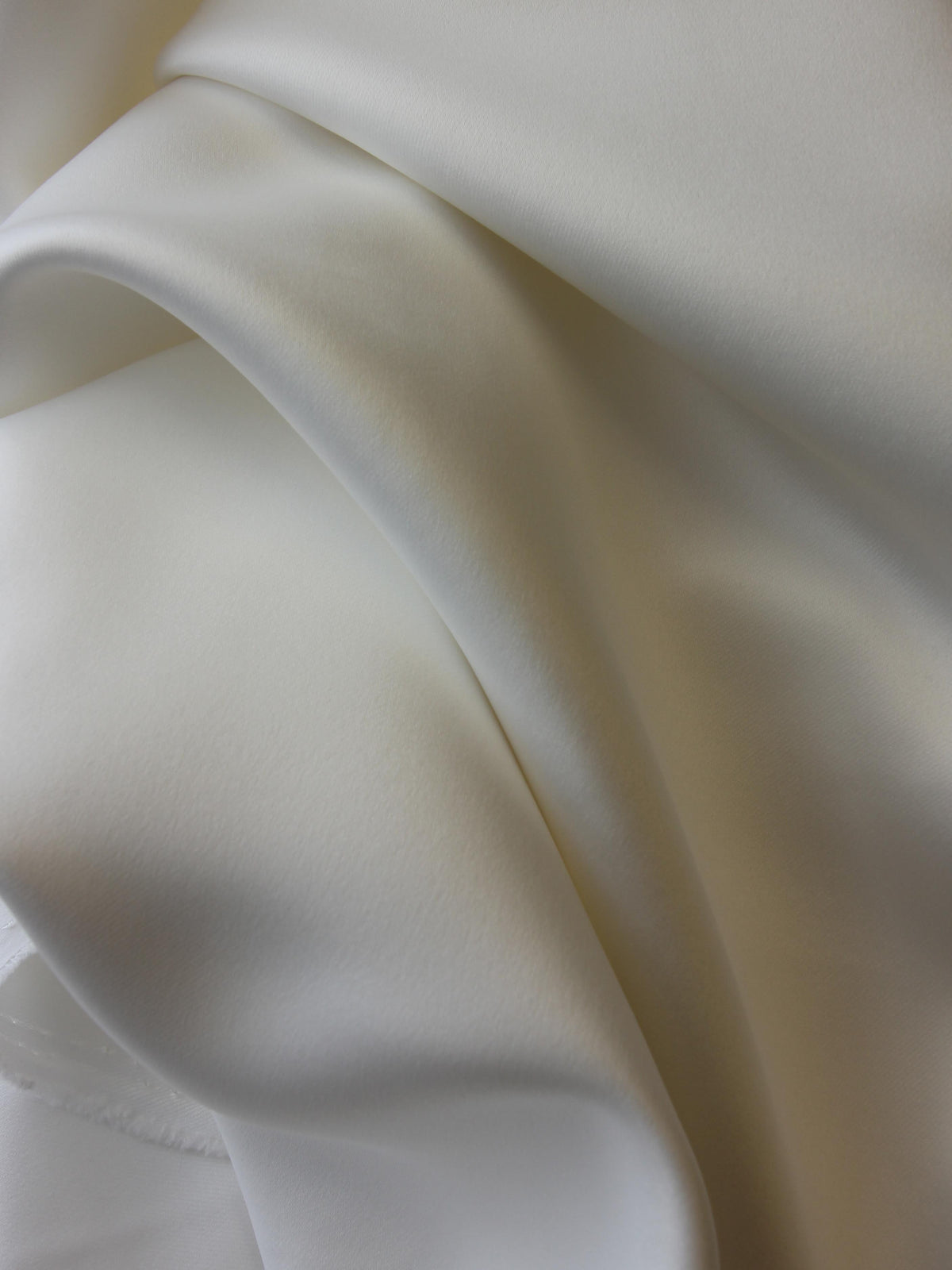 Satin épais en polyester ivoire - Queen
