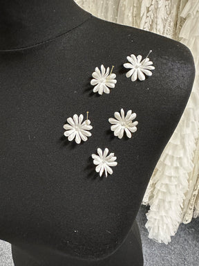 Dark Ivory Laser Cut Flowers - M15 (Bag of 144)