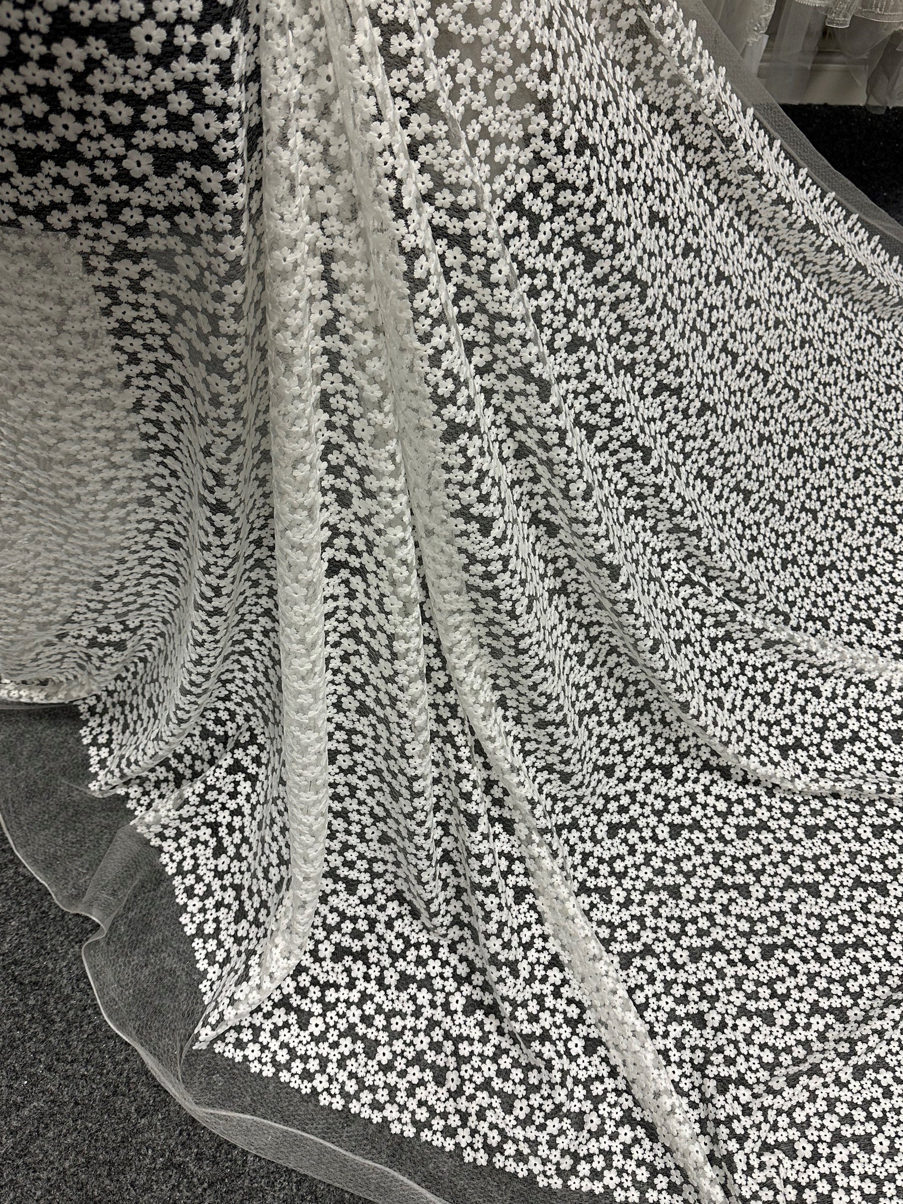 Dentelle florale brodée ivoire - Madcap