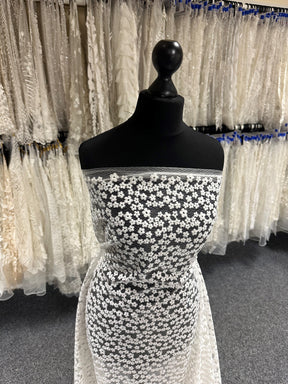 Dentelle florale brodée ivoire - Madcap