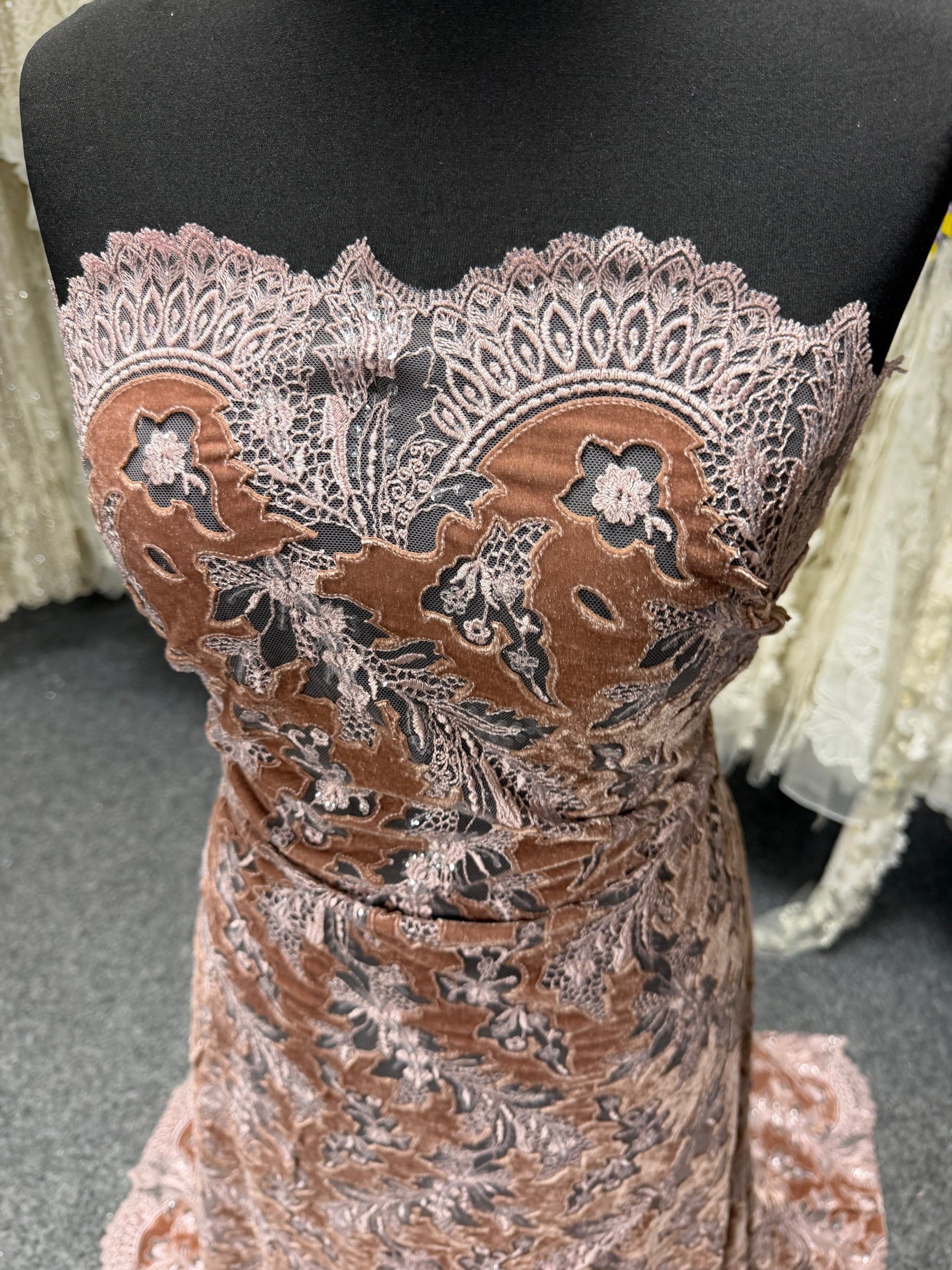 Dentelle en velours 3D effet vison - EB3023