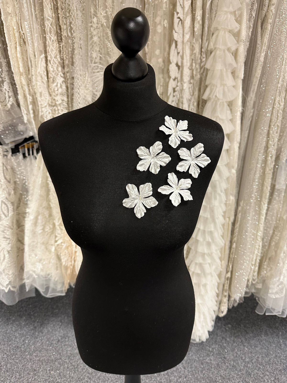 Fleurs en satin écologique ivoire - MM0037 (Sachet de 144)