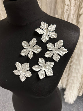 Fleurs en satin écologique ivoire - MM0037 (Sachet de 144)