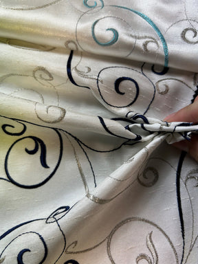 Tissu pour gilet bleu marine sur ivoire - Chicago