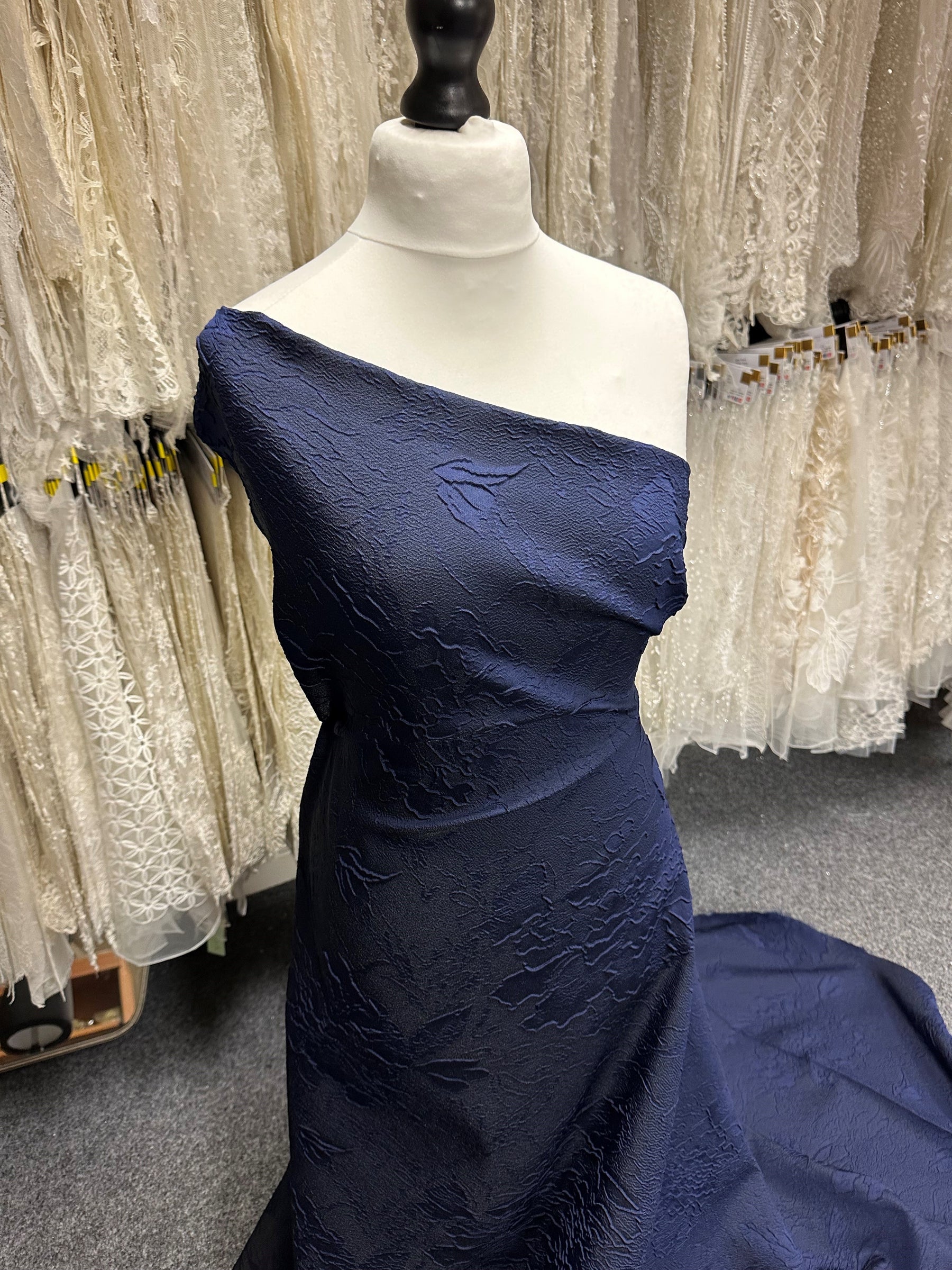 Jacquard cloqué marine - Résultat