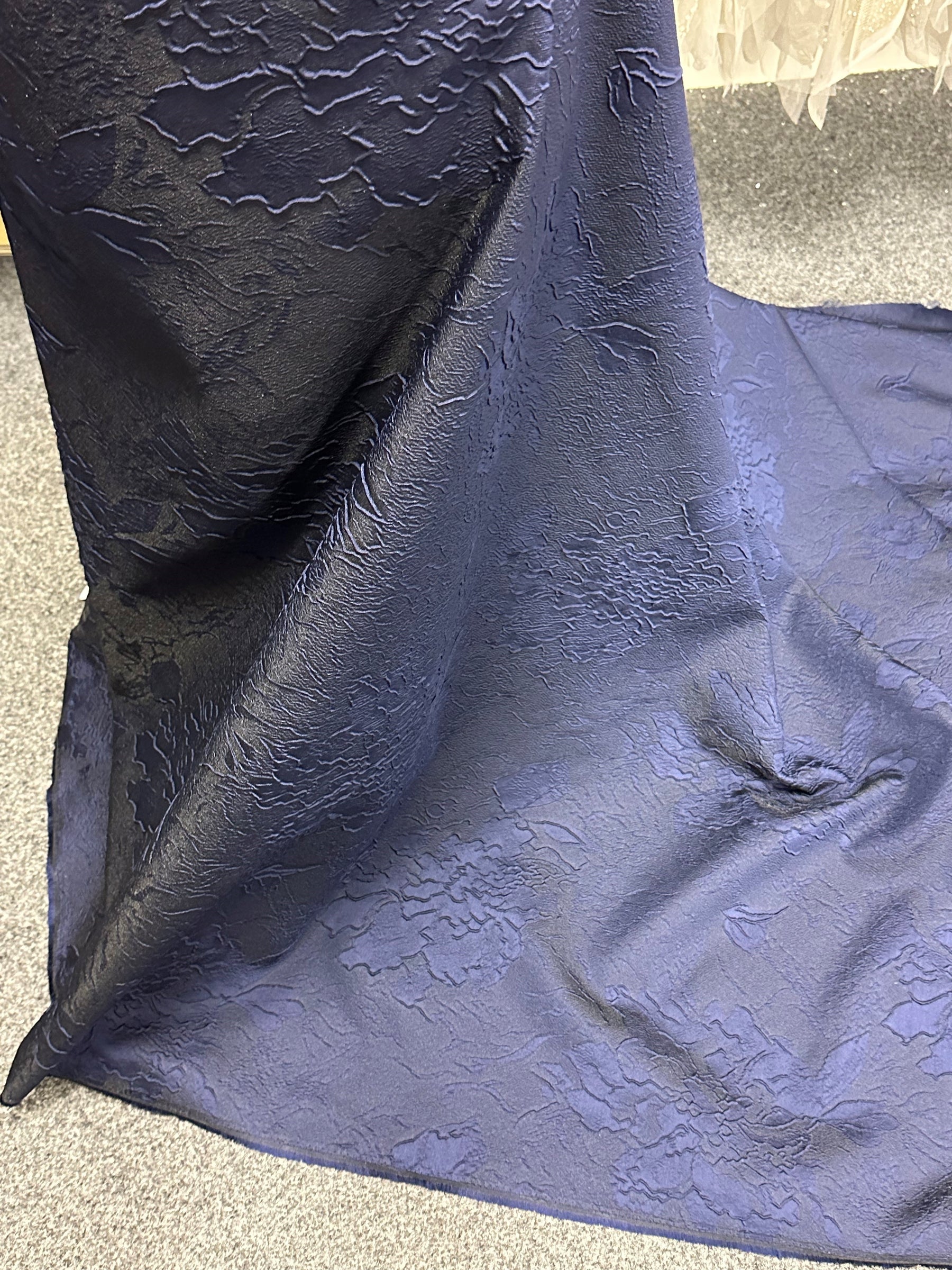 Jacquard cloqué marine - Résultat