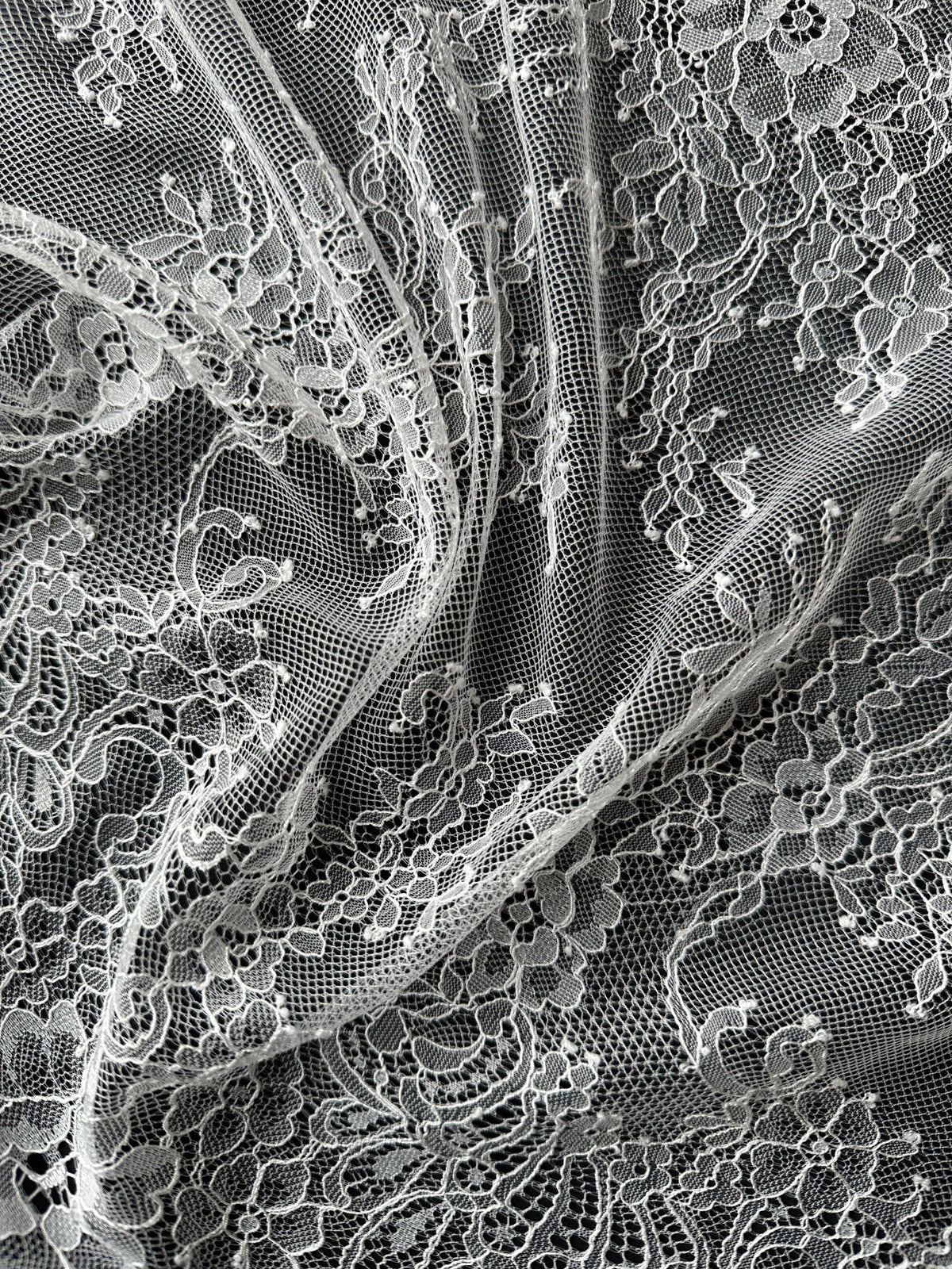 Dentelle Raschel blanche - P223