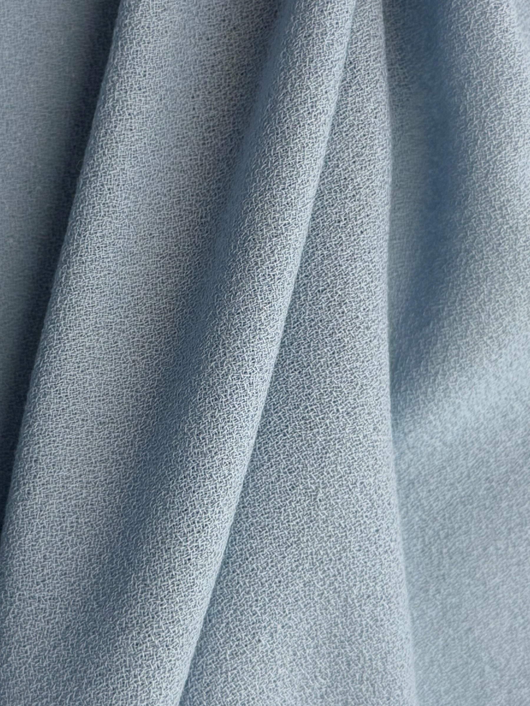 Crêpe de laine italien couleur œuf de canard - P640