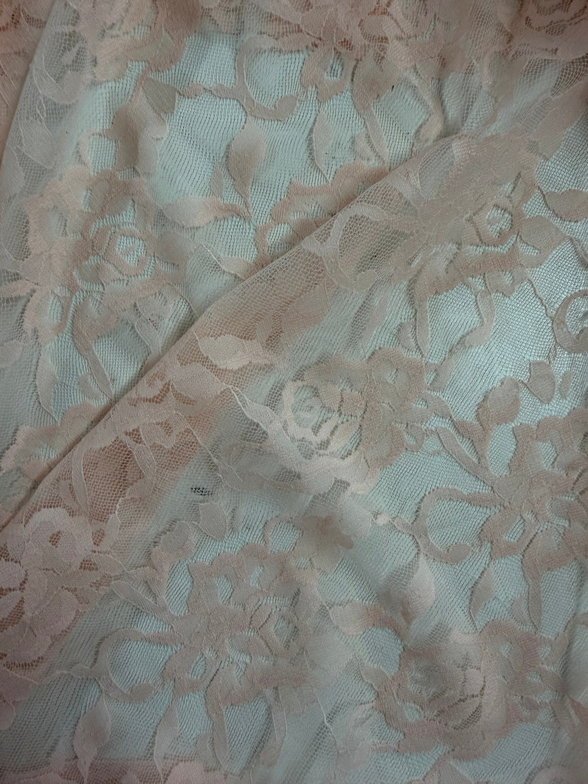 Dentelle Raschel extensible pale rose – Matina