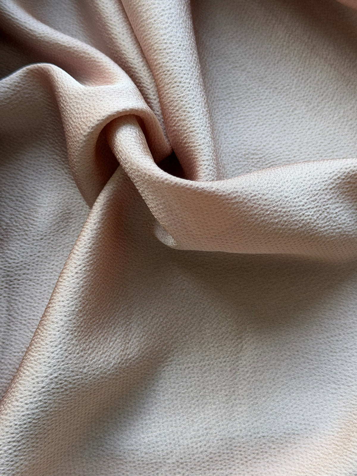Crêpe polyester rose poudré - Temple