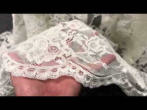 Dentelle cordée ivoire - P213